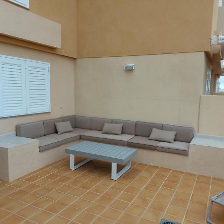 Seaside Serenity: Remote Work Retreat in Poris de Abona Exterior photo