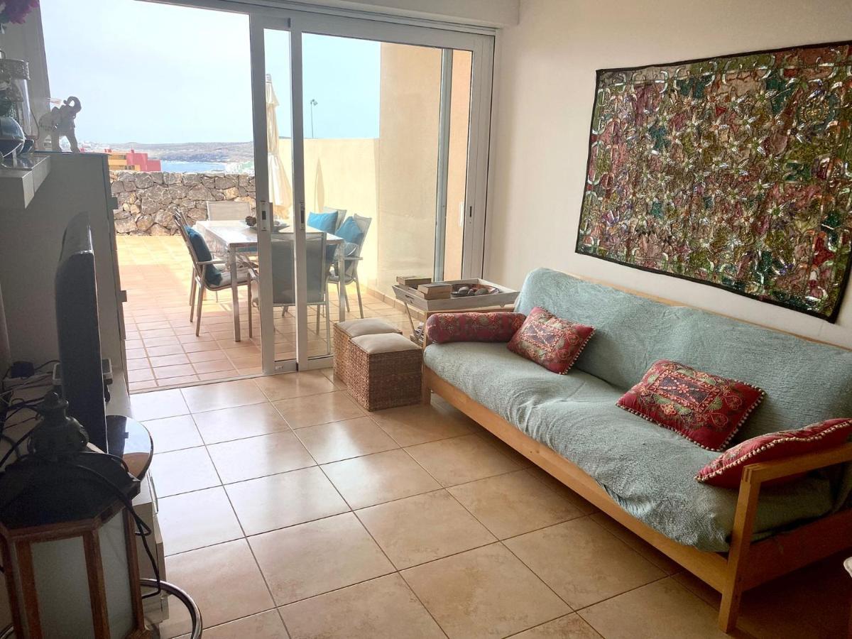 Seaside Serenity: Remote Work Retreat in Poris de Abona Exterior photo