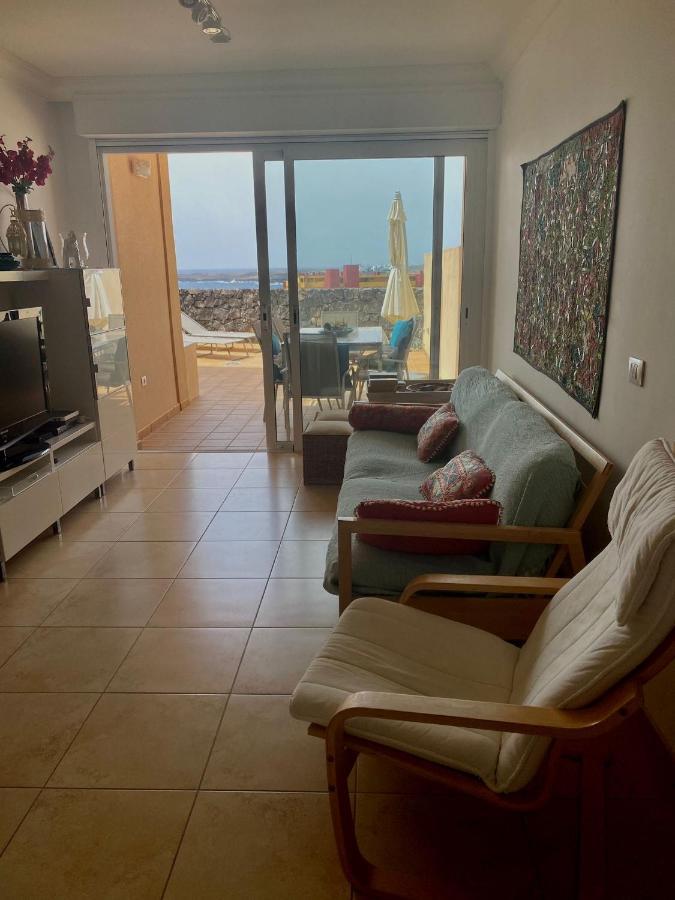 Seaside Serenity: Remote Work Retreat in Poris de Abona Exterior photo