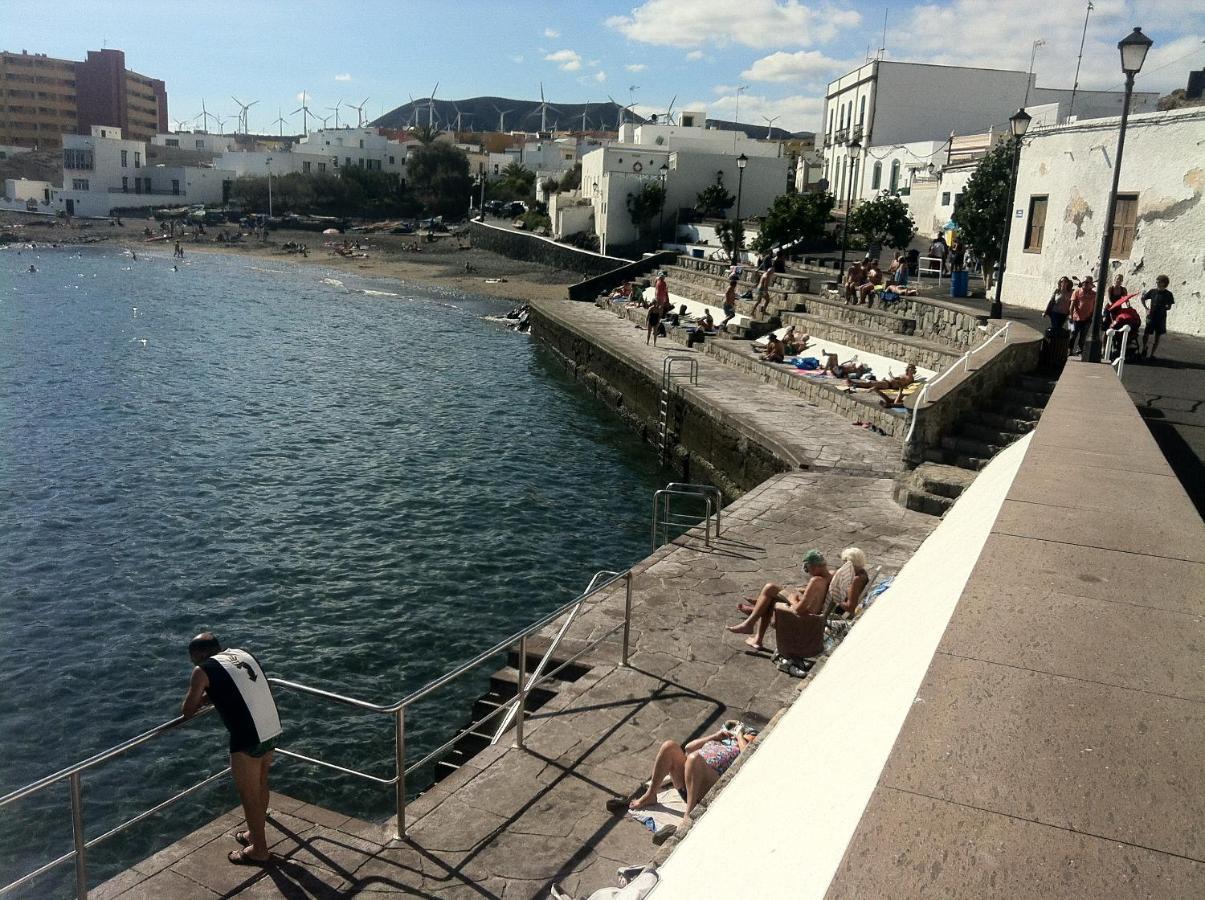 Seaside Serenity: Remote Work Retreat in Poris de Abona Exterior photo