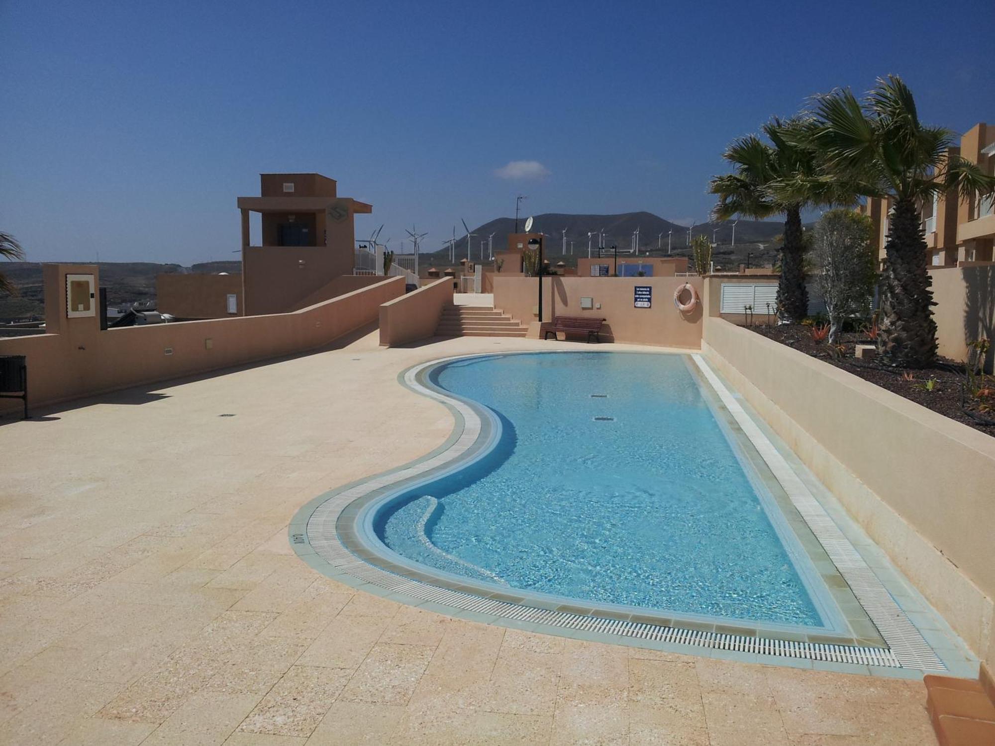 Seaside Serenity: Remote Work Retreat in Poris de Abona Exterior photo